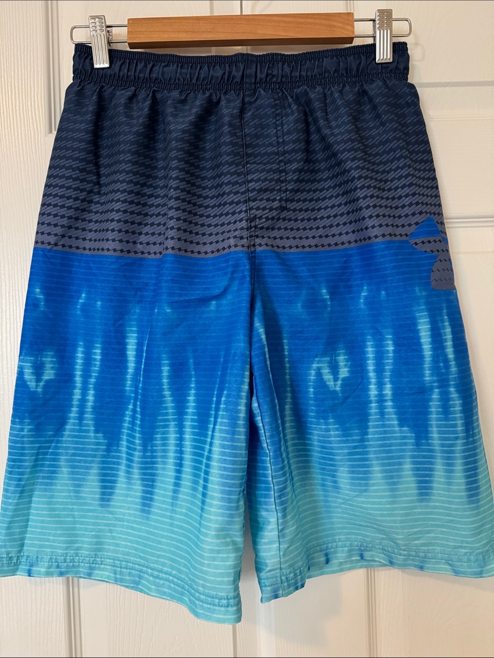 Under Armour Youth XL Blue Gradient Swim Trunks